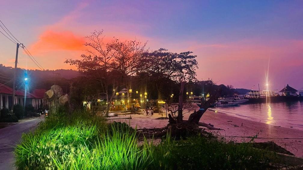 Minnie Seaview Resort Koh Samet Esterno foto