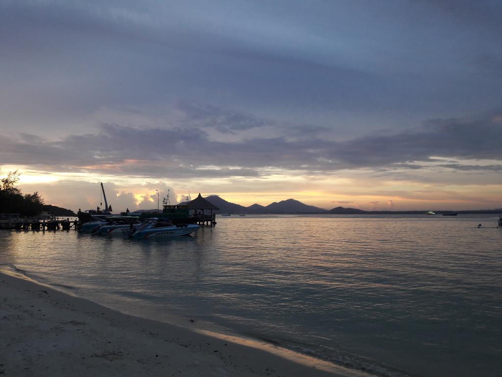 Minnie Seaview Resort Koh Samet Esterno foto